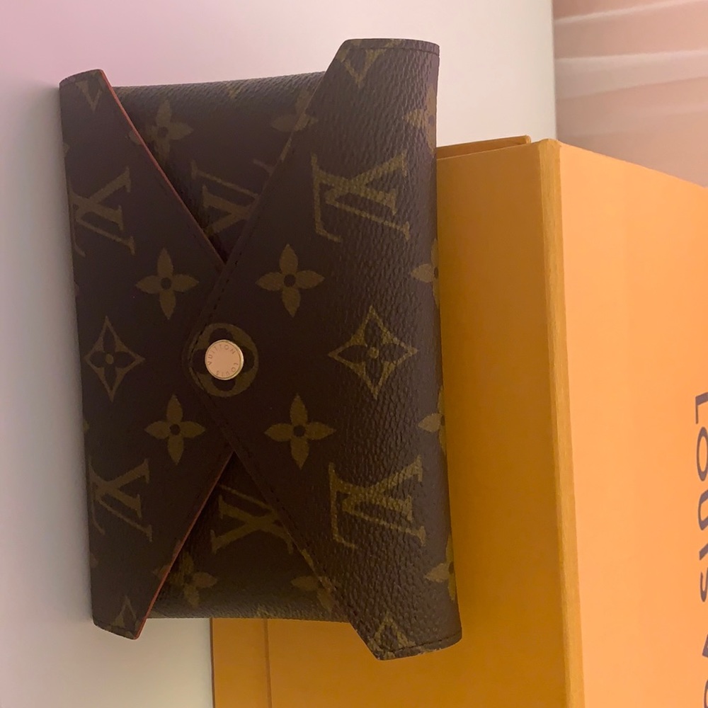 Louis Vuitton kirigami